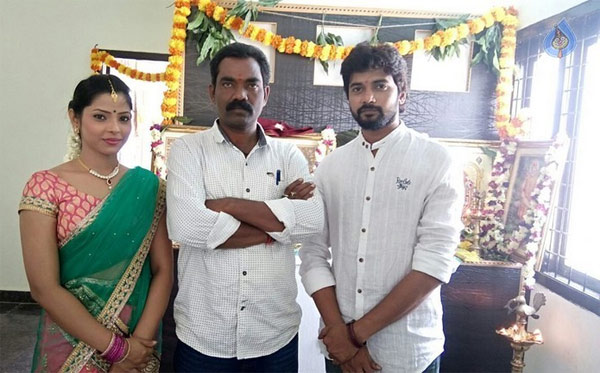 sakkanodu chikkinaa andhame,sakkanodu chikkinaa andhame movie pooja event,sakkanodu chikkinaa andhame telugu movie,sriram,us ramachandra rao  మరో సక్కని తెలుగు టైటిల్ తో మూవీ..!